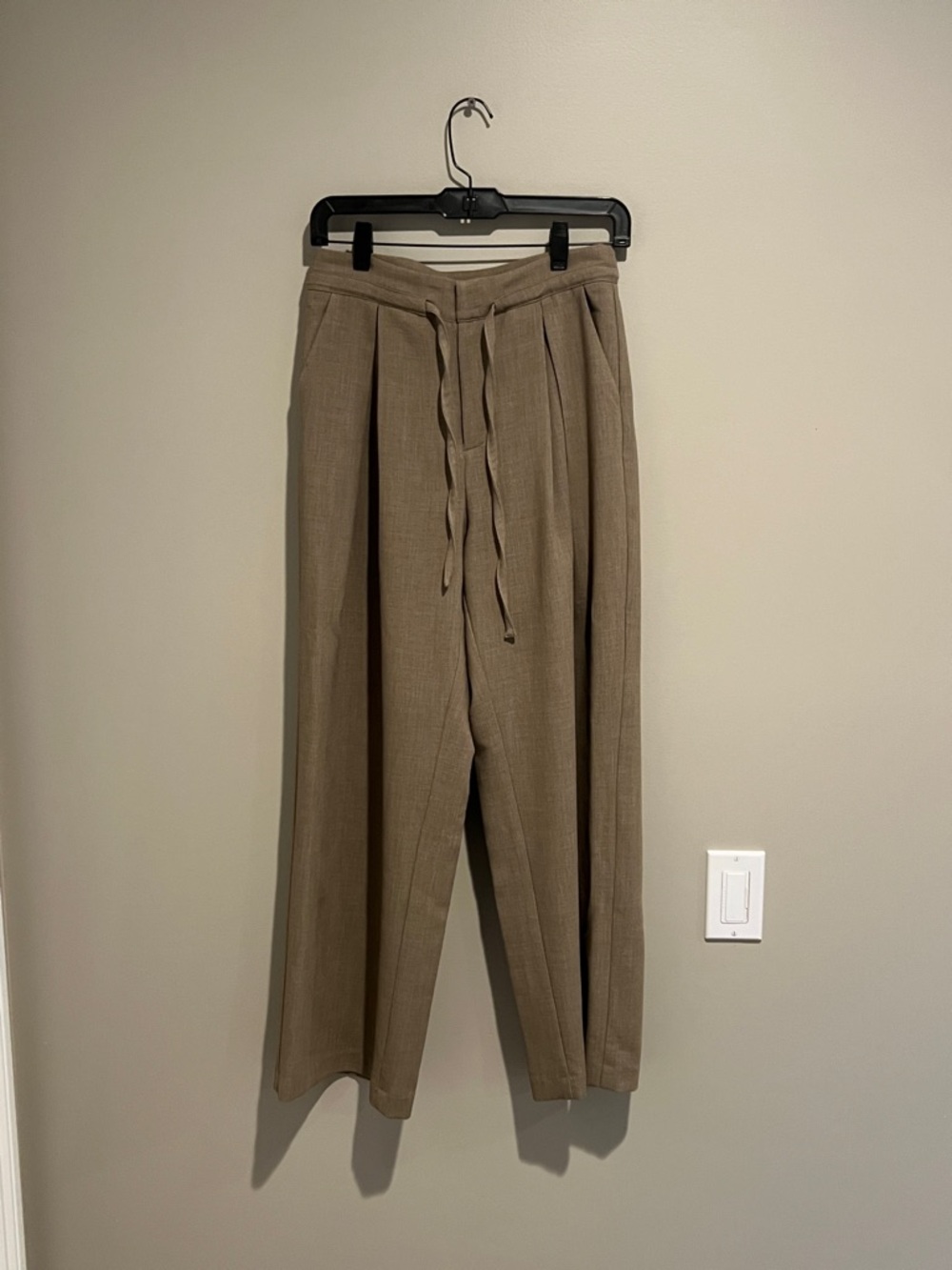 Casual Pleated Drawstring Pants - Tan